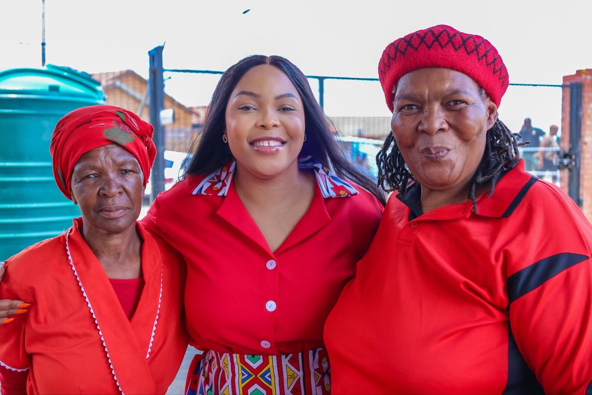 effsubregionc's tweet photo. ♦️♦️♦️In Pictures♦️♦️♦️

The EFF in Sub-Region C attend a program led by the Chairperson/MMC of Health Ennie Makhafola who brought into reality a motion that was passed under the previous adminstration.

#effsubregionc #EFF #EconomicFreedomFighters https://t.co/12VRJcydXA