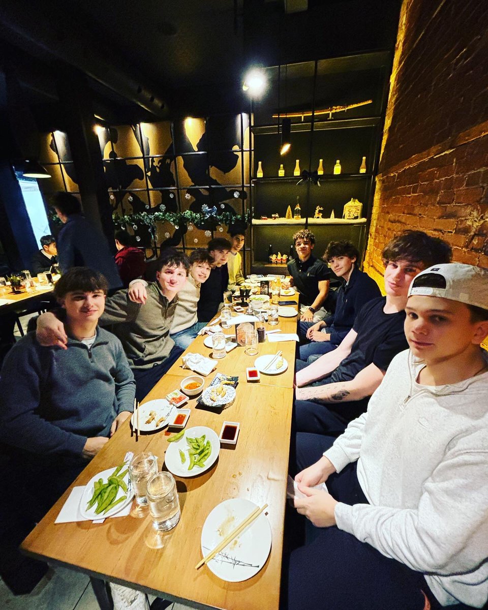 Dean’s House tweet media