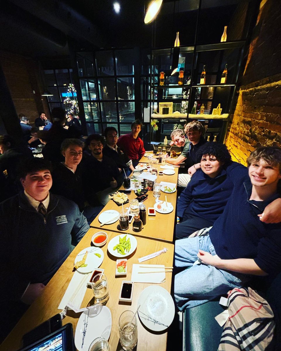 Dean’s House tweet media