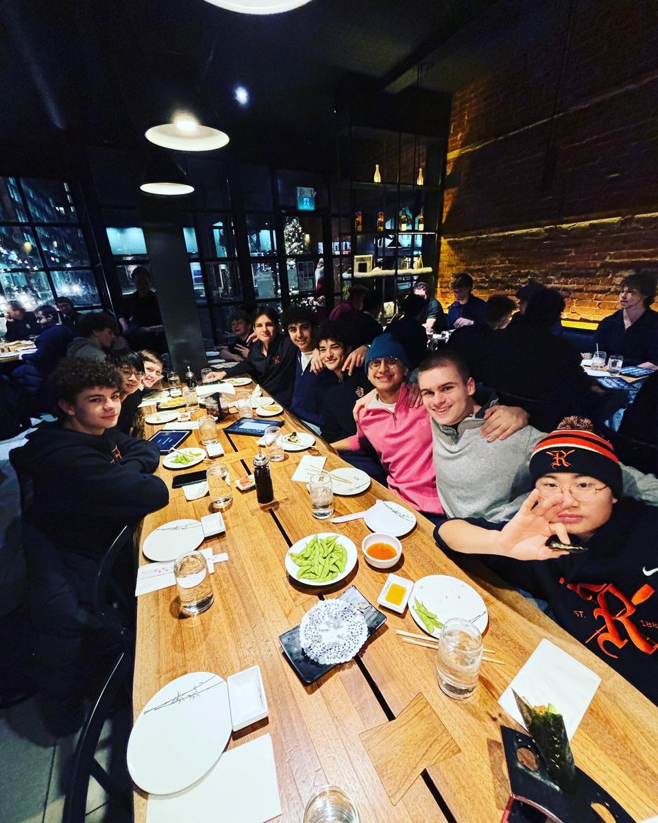 Dean’s House tweet media