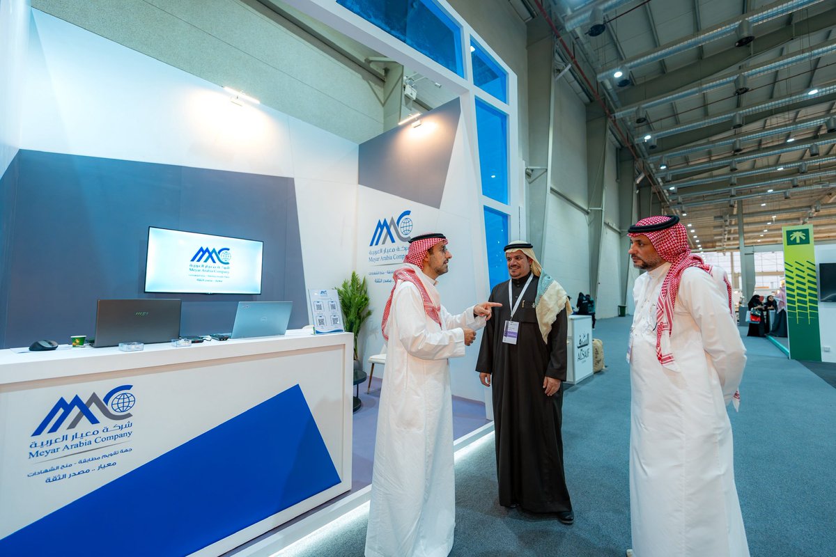 في #معرض_صنع_في_السعودية2025     
حوارات ونقاشات تصنع فرصًا حقيقية ،،

#صنع_في_السعودية 
#نصنع_التمكين 
#معيار_العربية 
#معيار_مصدر_الثقة 
#شركة_معيار_العربية