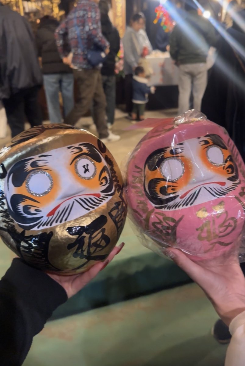 Hanapig87's tweet photo. ゴールのだるまワンサイズ大きくなりました✨商売繁盛！頑張ります🙇‍♀️ https://t.co/barNDxyucy