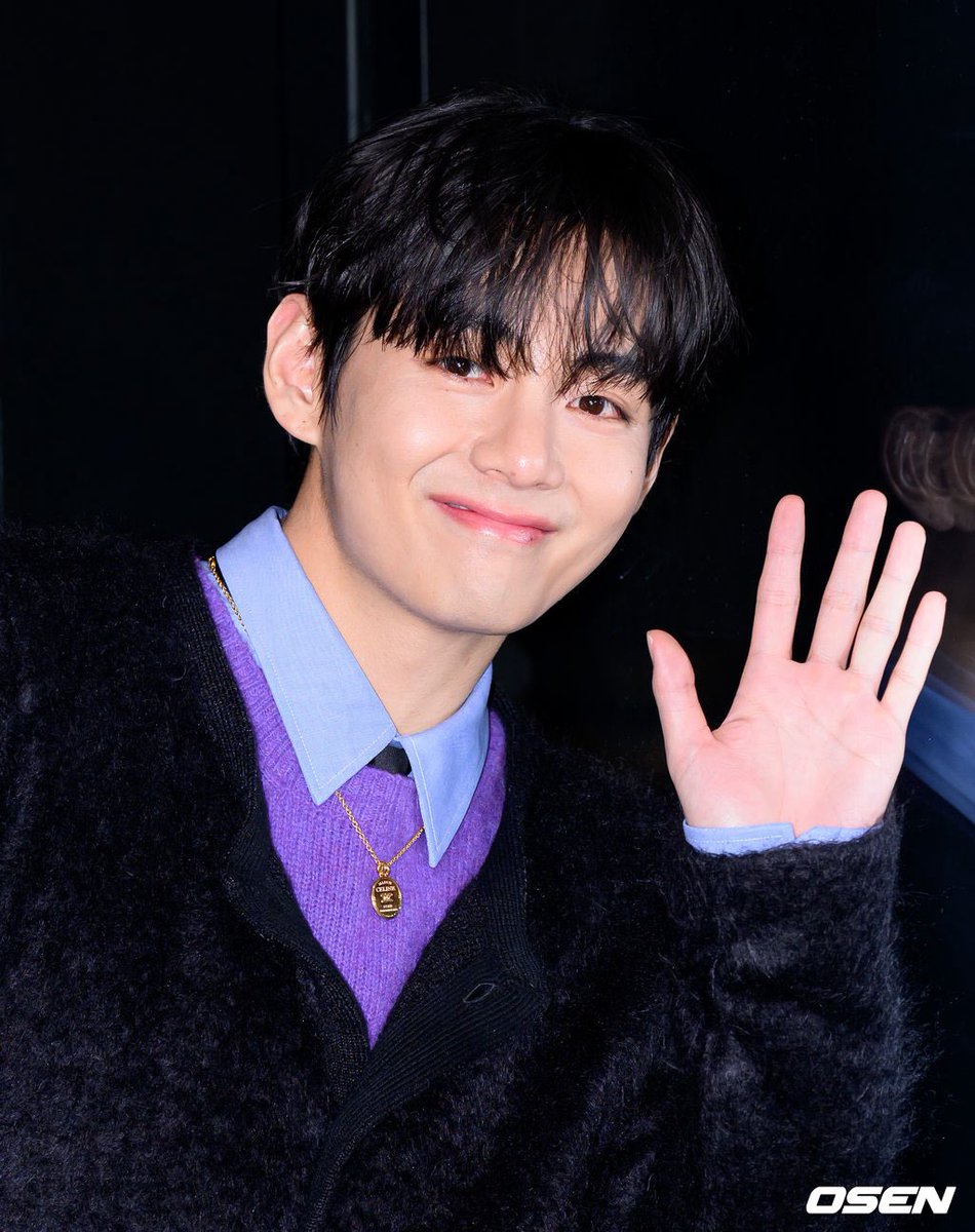 BTS-V様 BTS's V transforms into a Paradise City cleaning staff member