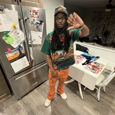 SlimDickums's tweet photo. #NewProfilePic https://t.co/KIrlL0tIsv