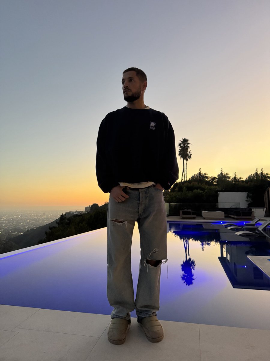 geoheaton's tweet image. early mornings, early nights