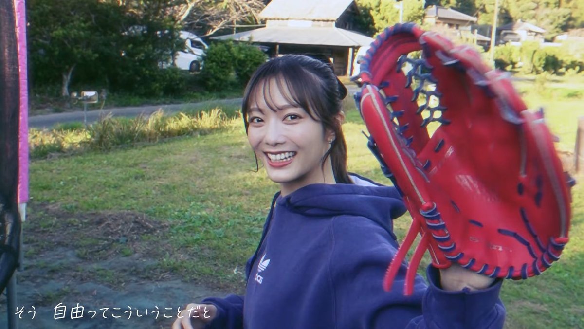 yungkeyasaku's tweet photo. 野球もすぐに上達しそうな田村選手

#櫻坂46_紋白蝶が確か飛んでた
#田村保乃 https://t.co/0emDvELt3h
