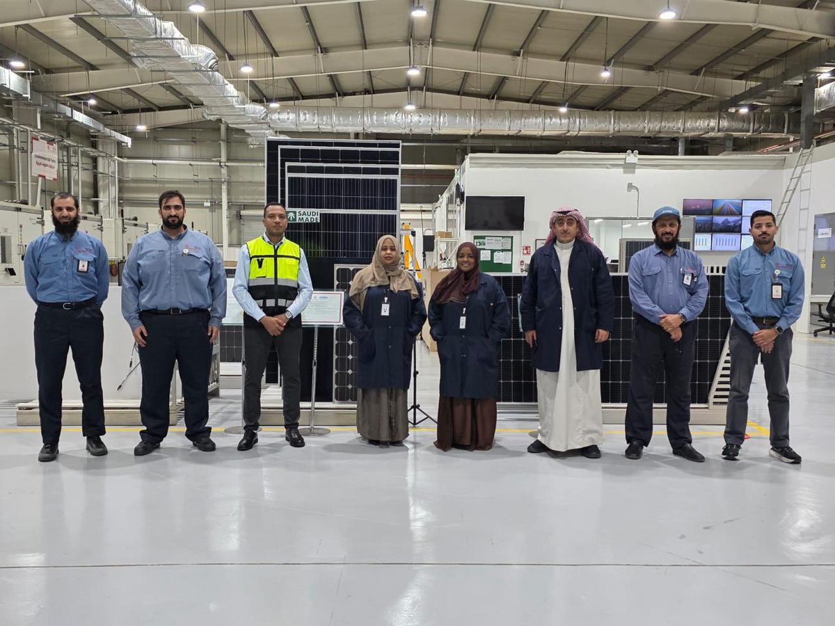 في إطار تعزيز الشراكات الاستراتيجية ودعم منظومات الجودة، تم اليوم توقيع مذكرة تفاهم استراتيجية بين الهيئة السودانية للمواصفات والمقاييس وشركة المختبر الخليجي للتحقق والمطابقة.

تهدف هذه المذكرة إلى إحداث قيمة مضافة حقيقية لجمهورية السودان، من خلال تطوير منظومة الفحص والتفتيش ومنح