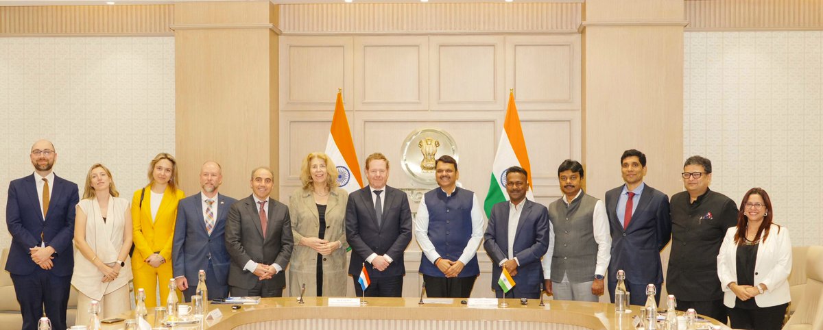 Devendra Fadnavis tweet media