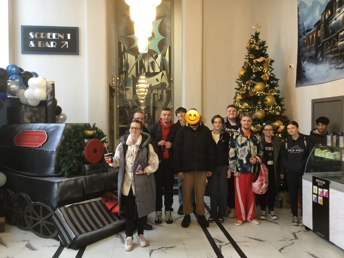 Hive College tweet media