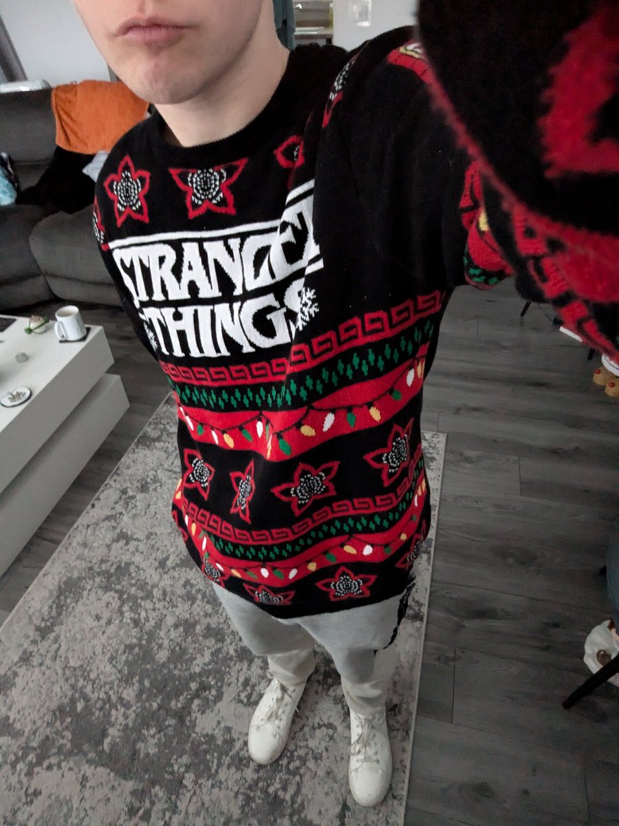 James_Ashton22's tweet photo. #XmasJumper reveal!
Had fun Christmas shopping today. ๐๐
#XmasShopping #StrangerThings https://t.co/r4Vm9XfxUq