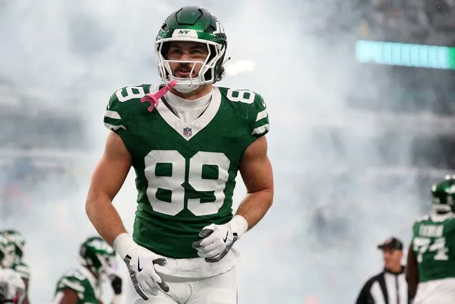 JFowlerESPN's tweet image. The Jets have reached a contract extension with tight end Jeremy Ruckert -- two years for $10 million with a max of $5.5 million per year, per source.