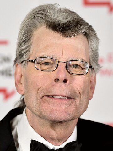 🚨BREAKING: "Stephen King predicts Trump supporters will deny ever voting for him" after historians paint Trump as a 'villain.'

What's your response?