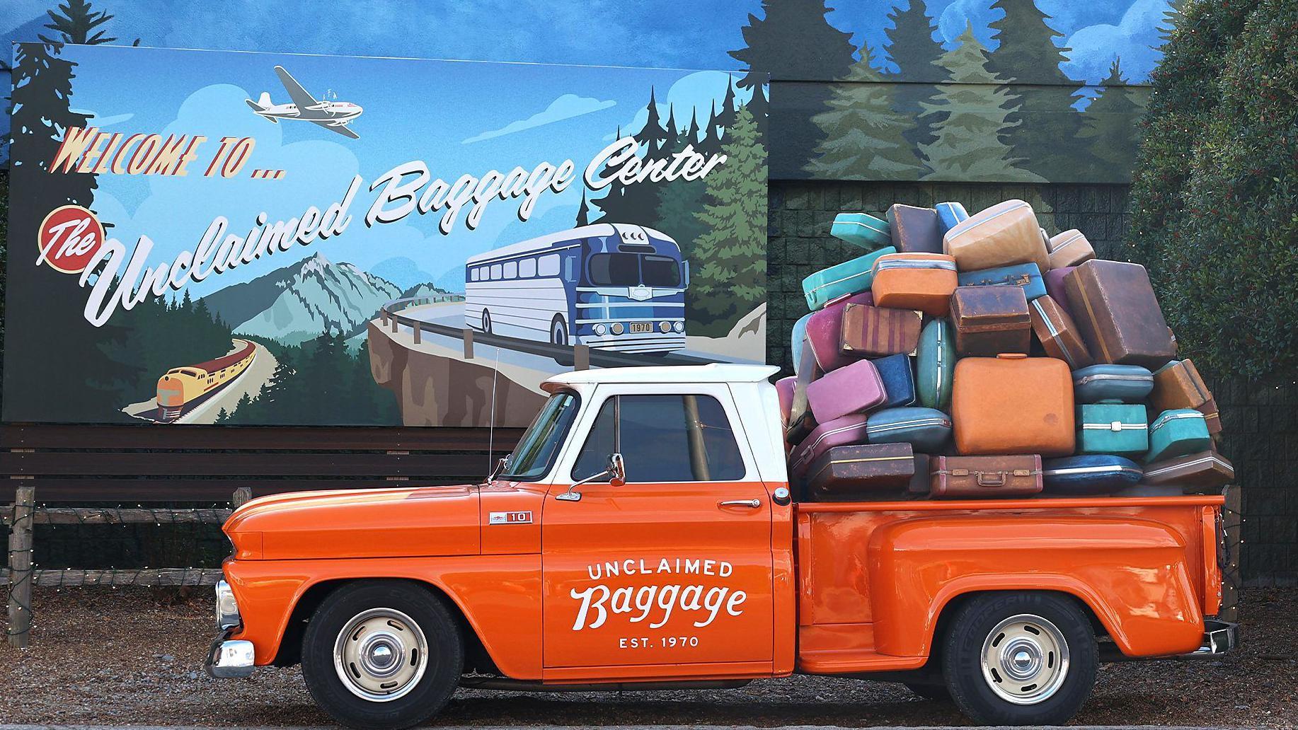 كيف ينتهي المطاف بحقيبتك المفقودة للعرض للبيع في ألاباما؟ 