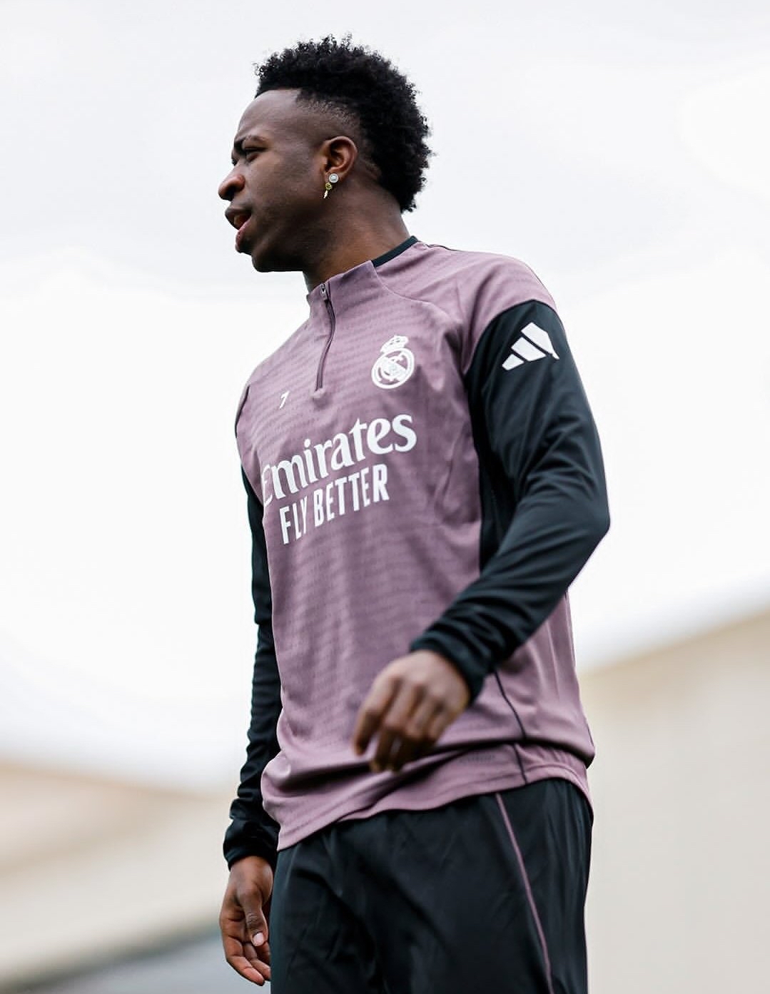 المدير الرياضي لنادي فلامنغو: سيأتي الوقت الذي سيعود فيه فينيسيوس إلى النادي 