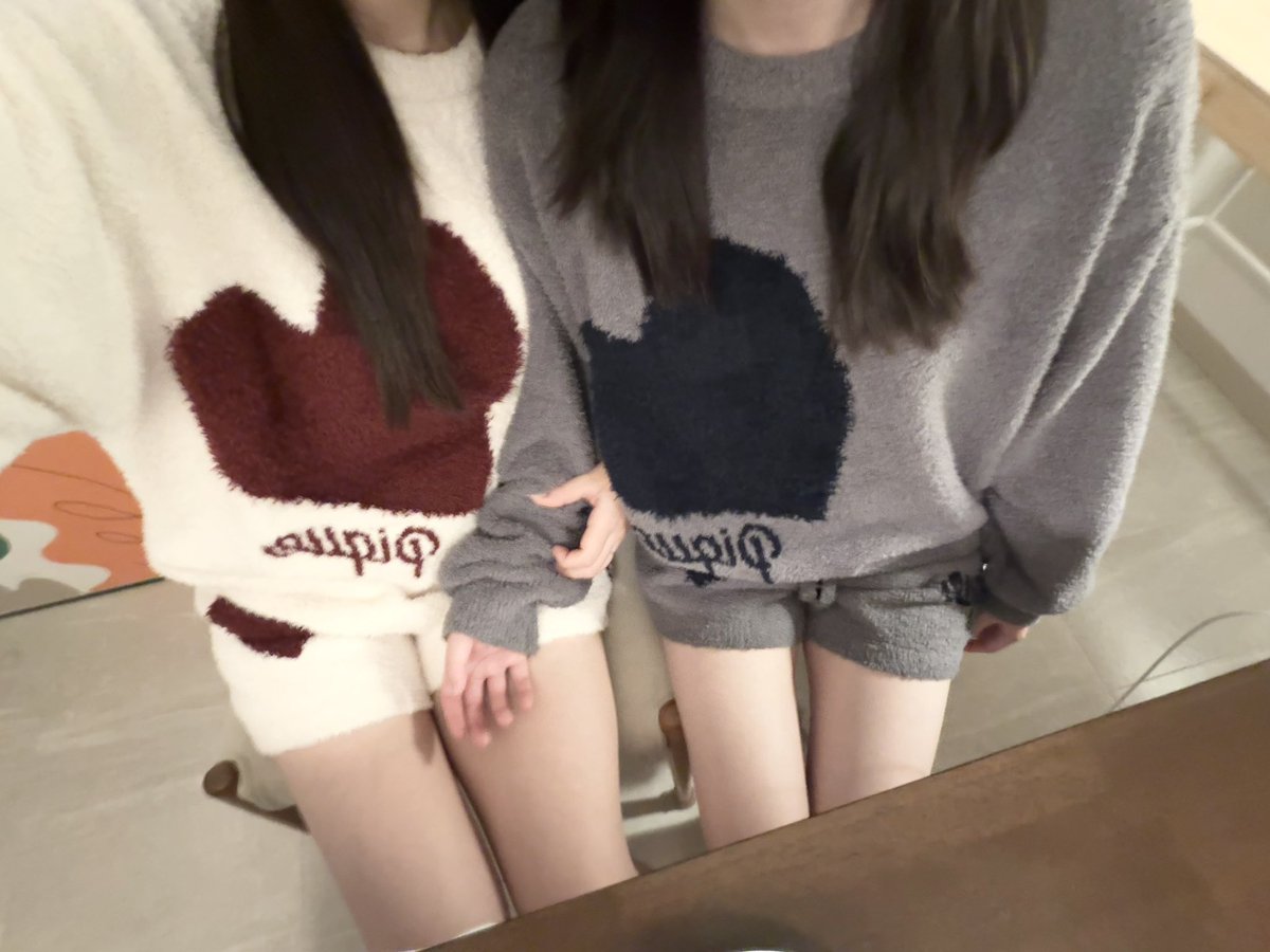 彼女から早めのクリスマスプレゼント🎁⋆*
お揃いジェラピケかわいすぎる߹𖥦߹💕