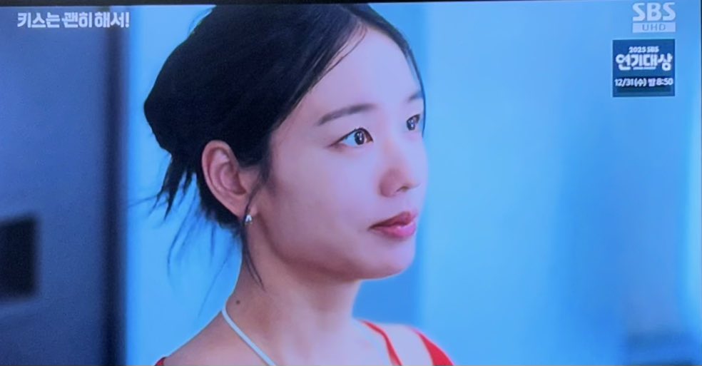 오늘도 다림에게 힐링 받고 
코~ 잘 수 있어서 넘 행벅😍
💋❤️🍀
#안은진 #은딘 #다림 #고다림 #키괜 #키스는괜히해서