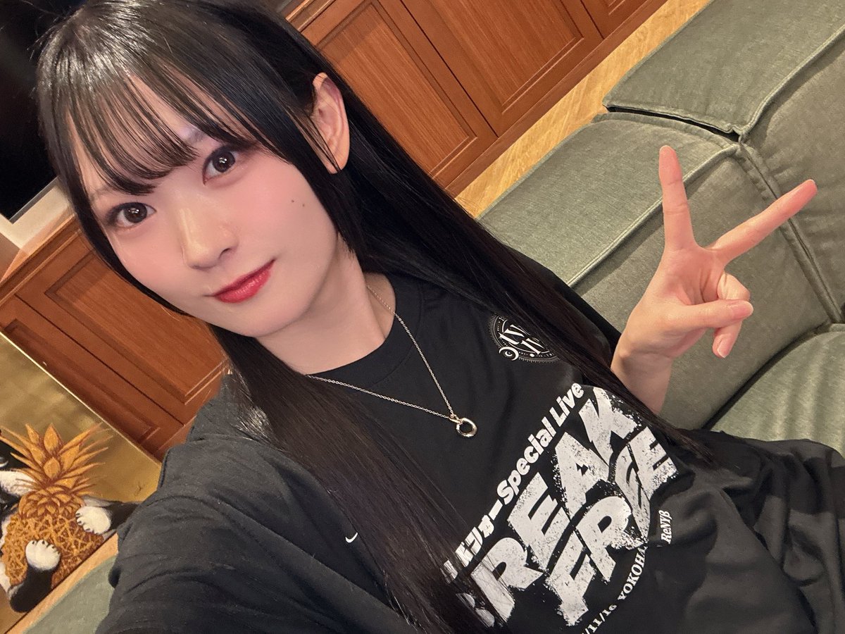 #らぶフォー 振り返り配信、ありがとうございました💃💃💃
映像を見て、皆のコメントを見て、改めて頑張ってよかったな〜と思いました🥳💗
これからもらぶフォーをよろしくお願いします！🔮🌙