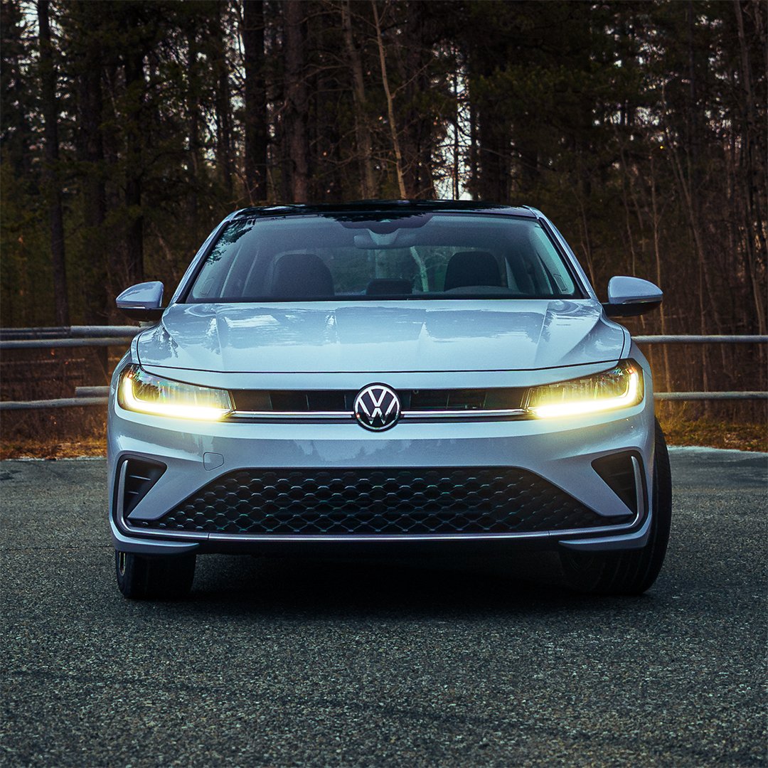 VWcanada's tweet photo. The #VWJetta with available:
- 10.25” Digital Cockpit Pro
- Wireless Apple CarPlay and Android Auto
- Volkswagen Premium Audio System
- Rail2Rail power sunroof
https://t.co/C7Z1kieZL4 https://t.co/C4SXebdYzd