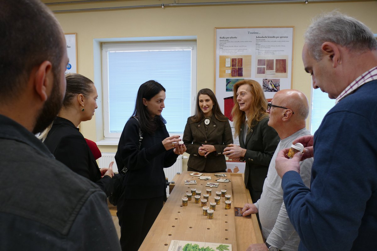 SlovakAid's tweet photo. Slovensko × Gruzínsko: Zdieľame skúsenosti pre udržateľné lesy 
Študijná návšteva z Gruzínska

Slovakia × Georgia: Sharing Experience for Sustainable Forests 
Study visit from Georgia

Ceý článok/Full article: https://t.co/MjNnOgnKj8 https://t.co/YRaDyyaAhu