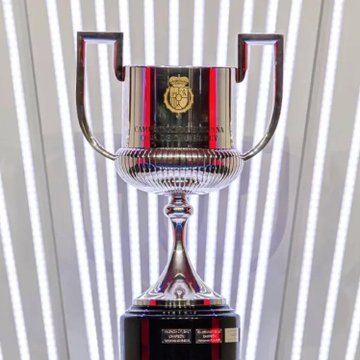 SouthsideDex's tweet image. 🚨 𝗗𝗜𝗗 𝗬𝗢𝗨 𝗞𝗡𝗢𝗪: Scottish club @MotherwellFC won the 1927 Spanish Copa del Rey.

They were invited to the tournament, and managed to beat @realmadrid  in the final.🤯