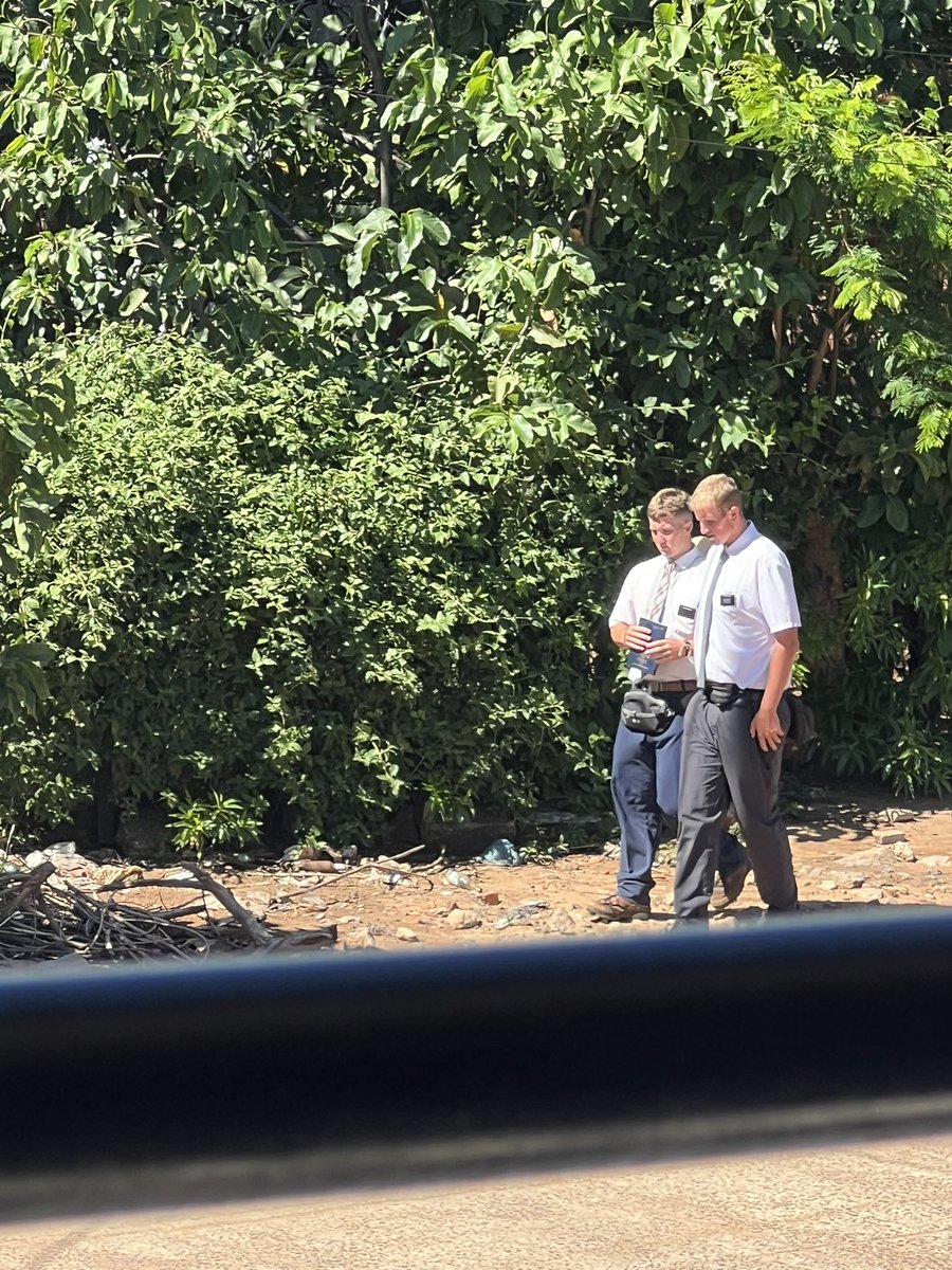 Antes era yo en su mismo lugar. Hay que invitarles agua si les ven por la calle. Estos tipos están sufriendo confíame.
