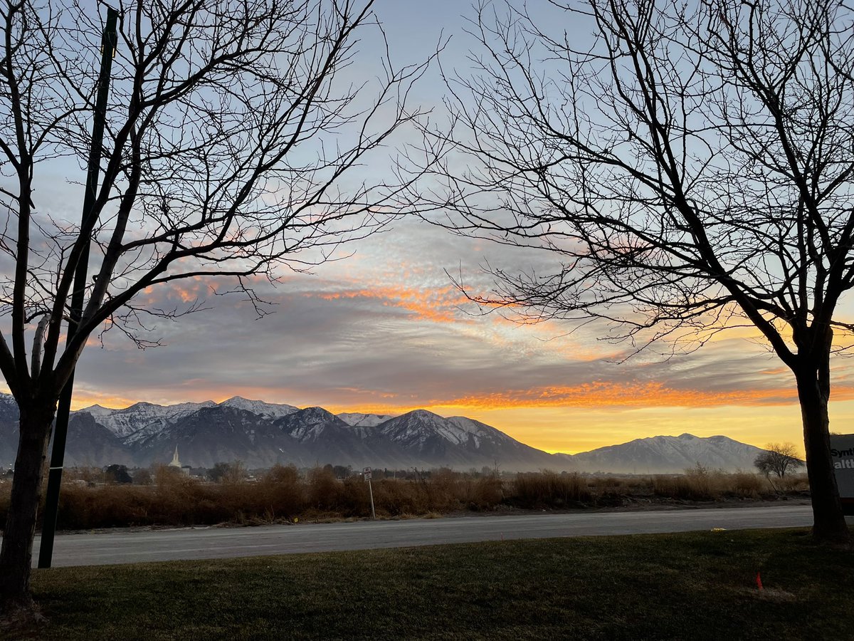 Utcountyweather's tweet photo. Yesterday and today’s sunrises have been spectacular! https://t.co/PmS3tLjKua