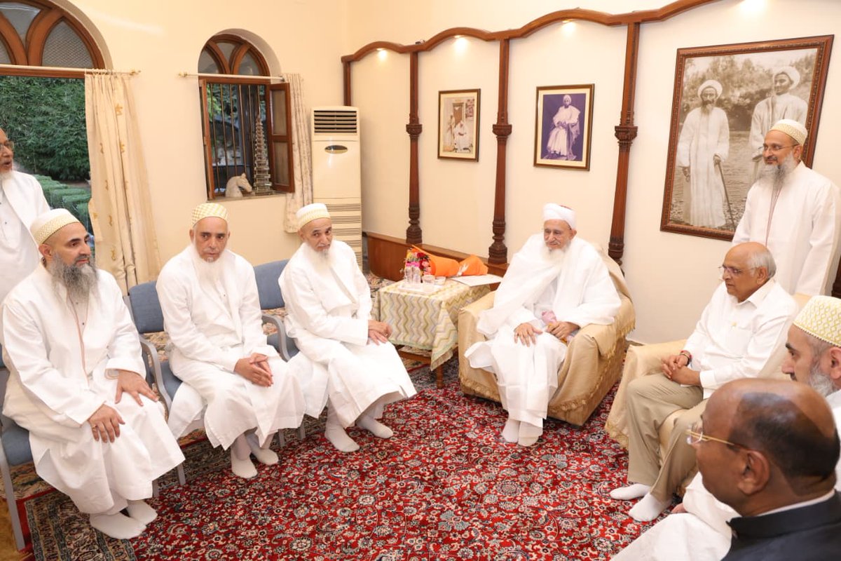 Bhupendrapbjp's tweet photo. It was a pleasure to meet His Holiness Syedna Mufaddal Saifuddin Saheb, head of the @Dawoodi_Bohras, during his annual visit to Ahmedabad, at the historic Mazar-e-Qutbi.

Syedna Saheb spoke about the importance of public welfare and expressed his appreciation for Ahmedabad’s ongoing development.

I conveyed my gratitude for the Dawoodi Bohra community’s long-standing service to society and the values it brings to the cultural fabric of Gujarat.

Also paid respects at the tomb of the 32nd Dai, Syedna Qutubkhan Qutbuddin, where the community had gathered to mark his death anniversary.