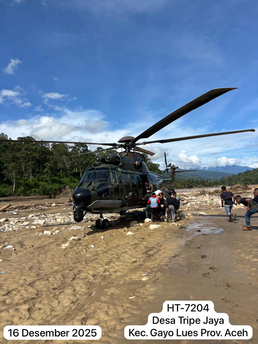pemerintah dan seluruh elemen masyarakat bergerak tiada henti  memberikan bantuan untuk wilayah  terisolasi bencana di Sumatera 
#KemendesPDTPeduliBencana
#MenteriDesaPeduliBencanaSumatera
#PendampingDesaPeduliBencana

<a href="/prabowo/">Prabowo Subianto</a>
<a href="/YandriSusanto/">Yandri Susanto</a>
<a href="/ArizaPatria/">Ariza Patria</a>