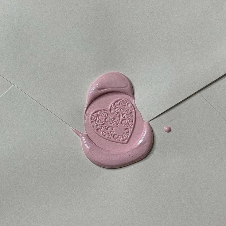 GoddessLsBank's tweet photo. I just received Love letter from Anonymous via Throne. https://t.co/LKl7myrCSx #Wishlist #Throne https://t.co/jP6nYLqnIp