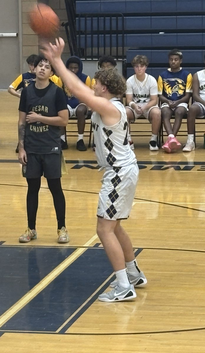 Typical Tuesdays #DualSport

Back-to-Back
🏈 Work <a href="/gamefitsac/">Game-Fit</a> 
🏀 Play #RHSWolverinesBB

<a href="/WCPSacramento/">West Coast Preps Sacramento</a> <a href="/SacMaxPreps/">Sac-Joaquin MaxPreps</a> <a href="/PrepRedzoneCA/">Prep Redzone California</a>