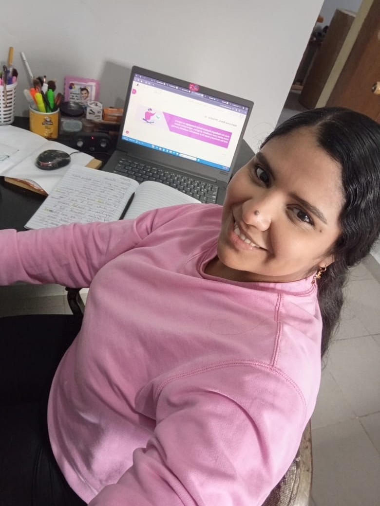 UoPeople's tweet photo. It doesn’t matter where you study—what matters is that you can. 🌍 From bedrooms to cafés to shared spaces, learning happens everywhere. UoPeople gives you the flexibility to learn wherever life takes you. ✨ 📚 #UoPeople #TuitionFree #StudyAnywhere #OnlineUniversity https://t.co/nqT6gUci5S