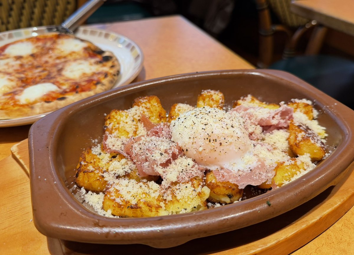 バズってたサイゼのこれ今日やってきたけど本当に美味しかった！すでにまた食べたい🌟