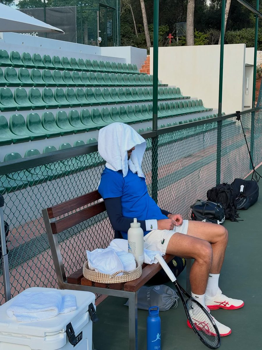 Novak Djokovic: "I'm rebuilding my body so the start of next season will be great."

He's been building stamina and strength and is reportedly in much better physical shape than he was last season. 👀

The greatest ever is ready for a big year. 💪🏻