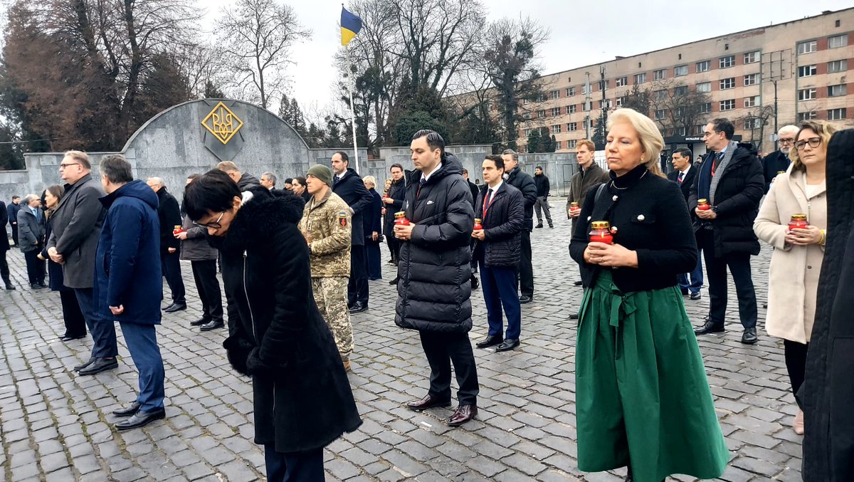 Održavanjem neformalnog sastanka ministara za europske poslove i predstavnika Ukrajine u Lavovu, EU je uputila snažan politički signal potpore Ukrajini na njezinu europskom putu te priznala dosadašnje napore i ostvareni napredak u provedbi reformi.