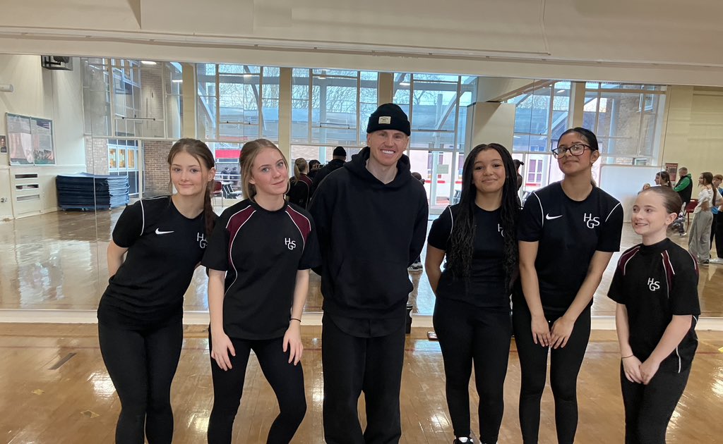 HarperGreen's tweet photo. Yesterday, students from Yr9 and Yr11 had the honour of working with renowned choreographer @kanesilver18, where they worked on a dance piece which will be being showcased at Bolton Dance Festival in January. We cannot wait to see it #dancefestival #workingwiththebest #proud https://t.co/NHMk5VSbEM