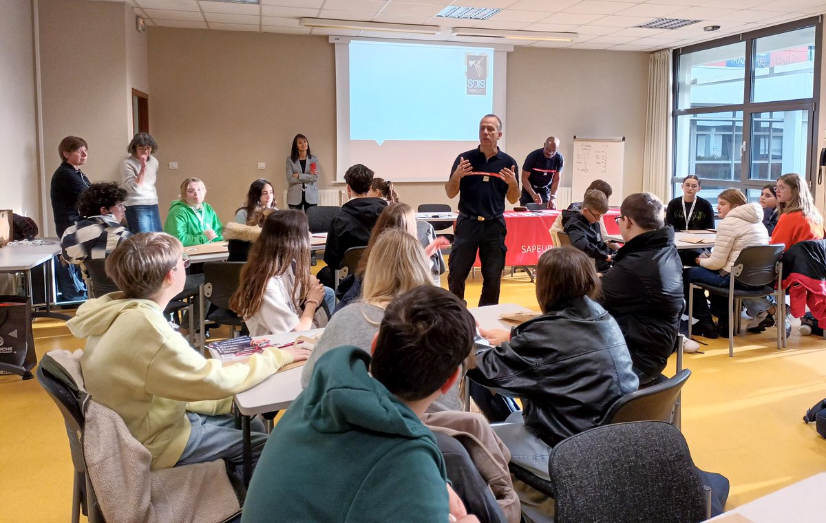 Sapeurs-Pompiers 50 tweet media