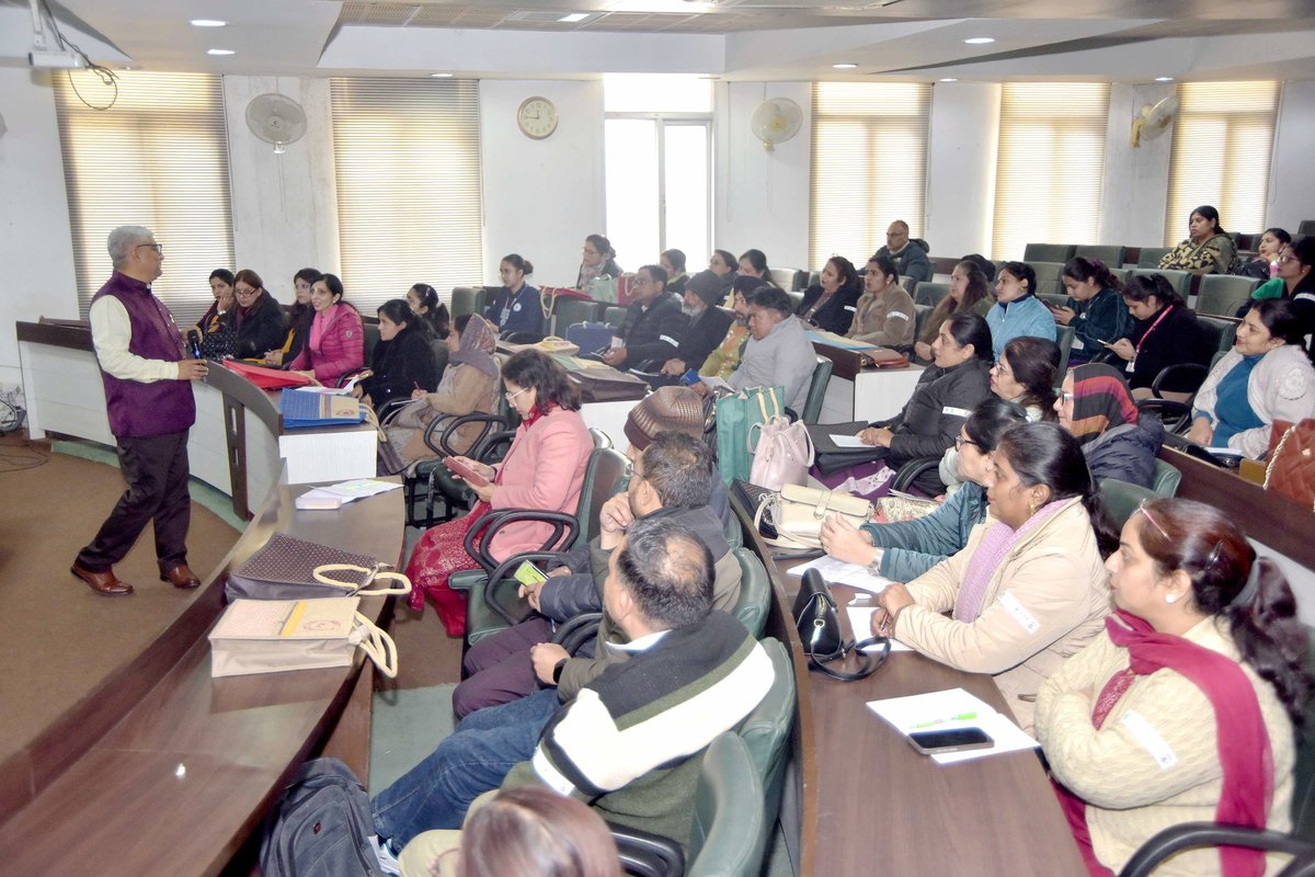 HmvCollege's tweet photo. District Level Skilling Workshop under the aegis of @PSCST_GoP, with the support of @moefcc
🎙️ RP: Prof. Dr. Adarsh Pal Vig, Ex-Chairman, PPCB
@PbGovtIndia @KSBathPSCST @susangeorgek
#ProPlanetPeople #EnvironmentEducationProgram #MissionLiFE #ChooseLiFE #LifestyleforEnvironment https://t.co/H69jLpbSvk