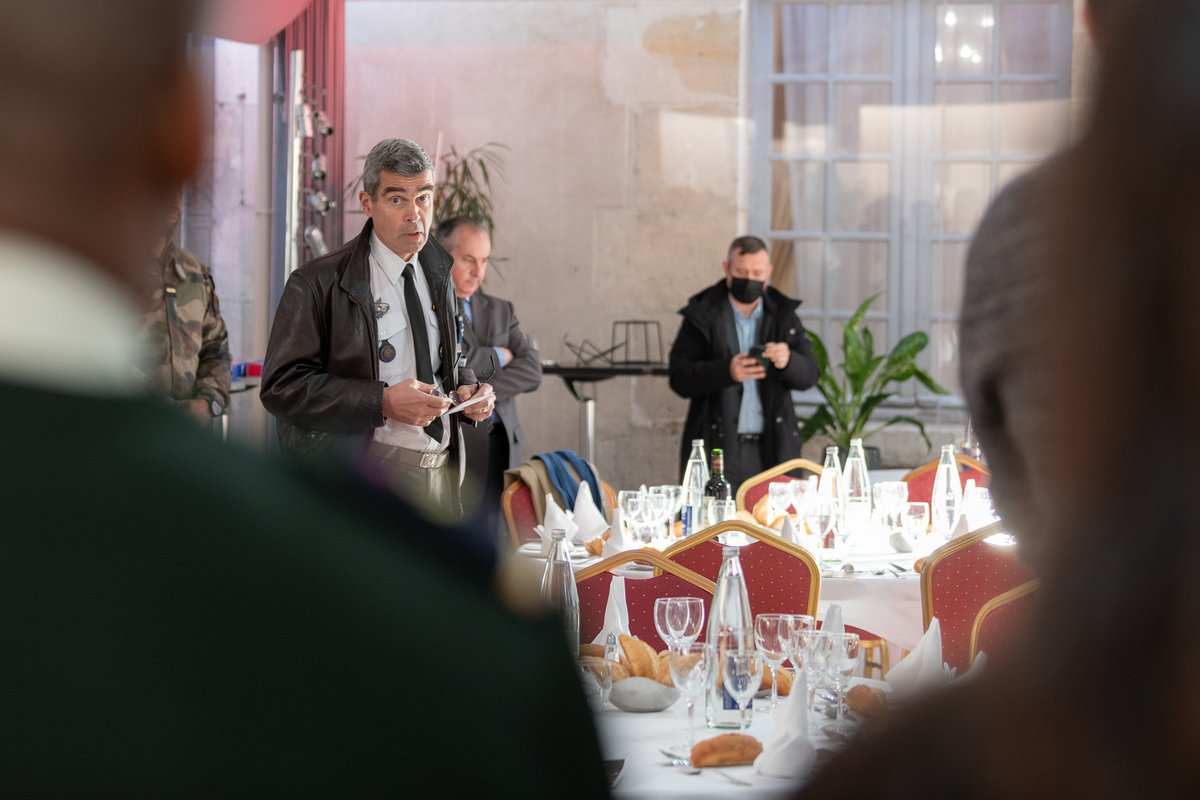 Général Hervé de Courrèges tweet media