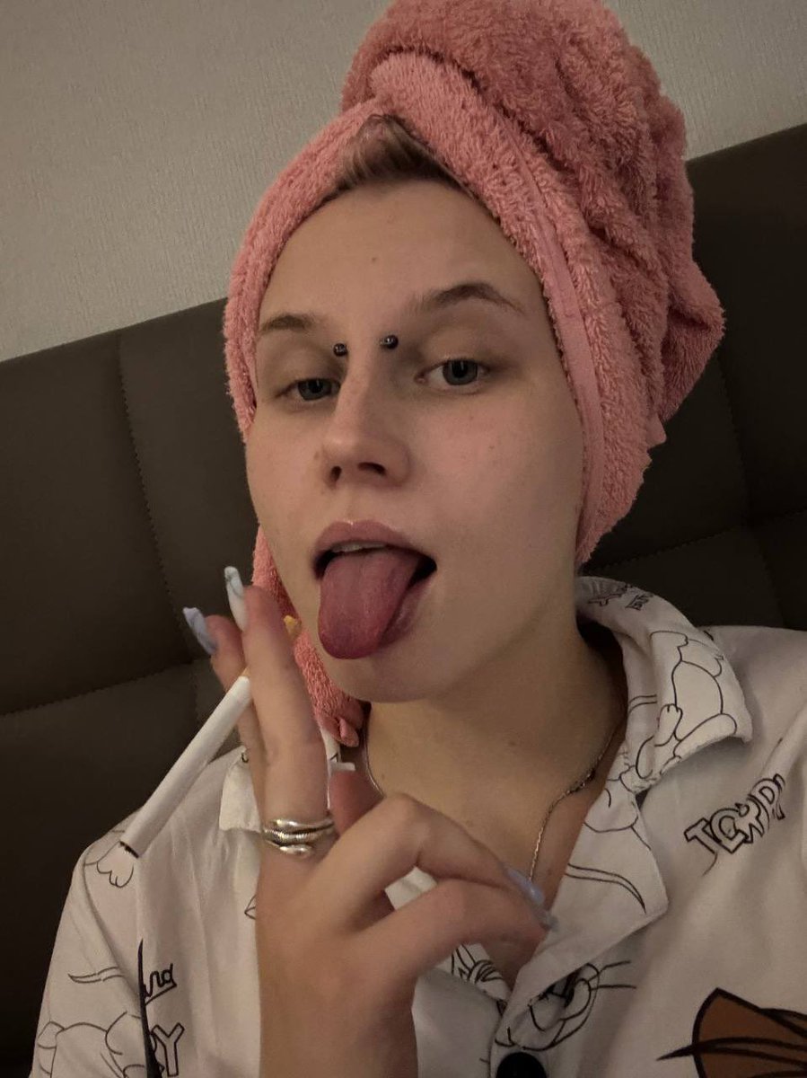 Merty3X's tweet image. lol