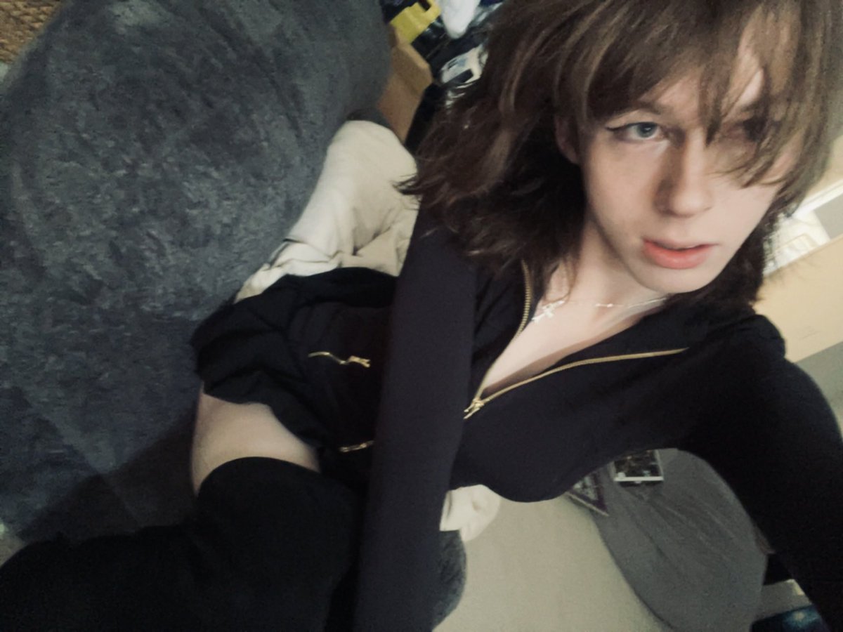 weirdrandomguy5's tweet image. hiiiii :3 #femboy #crossdresser