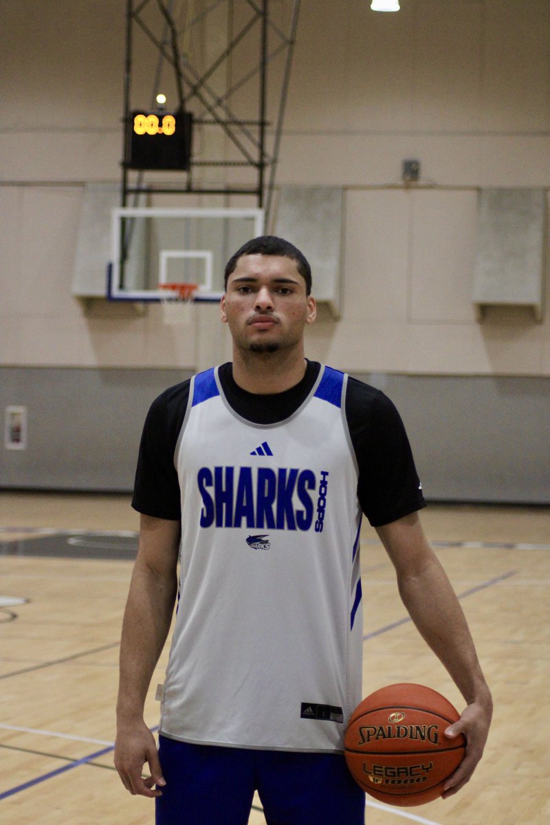 For the past two years, Anthony Breland has been a basketball🏀nomad, making stops <a href="/youngstownstate/">Youngstown State University</a> in Ohio &amp; <a href="/ParisJC/">Paris Junior College</a> in Texas before arriving <a href="/MDCollege/">Miami Dade College</a> this year.

He leads the Sharks, who are 7-5, with 18.9 points per game &amp; is averaging 4.7 rebounds.

tinyurl.com/mrny25k8