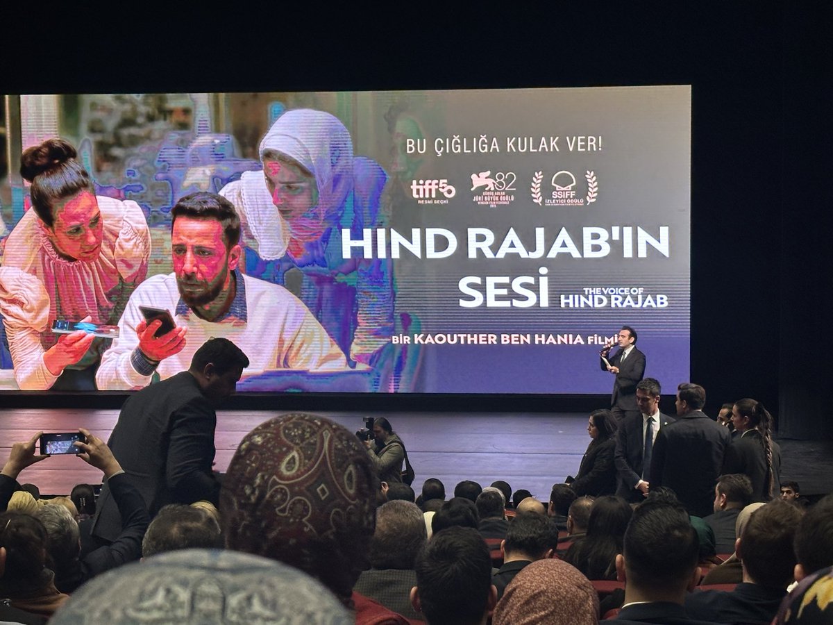 HİND RAJAB'IN SESİ

Gazze'de İsrail bombardımanında hayatını kaybeden 6 yaşındaki Hind Rajab'ın dramı sinemaya uyarlanan ve gerçek telefon kayıtlarının kullanıldığı "Hind Rajab'ın sesi" filmi galasında izledim.