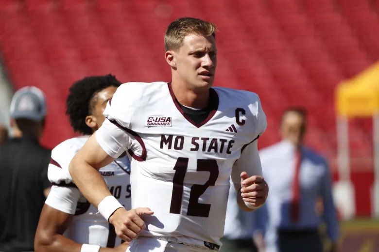 ‘Another full-circle moment’: Jacob Clark to end Missouri State career in Dallas area where he thrived in high school at <a href="/rockwalljfndfb/">Rockwall Football</a>. #xboxbowl

Read it: sgfcitizen.org/springfield-sp…