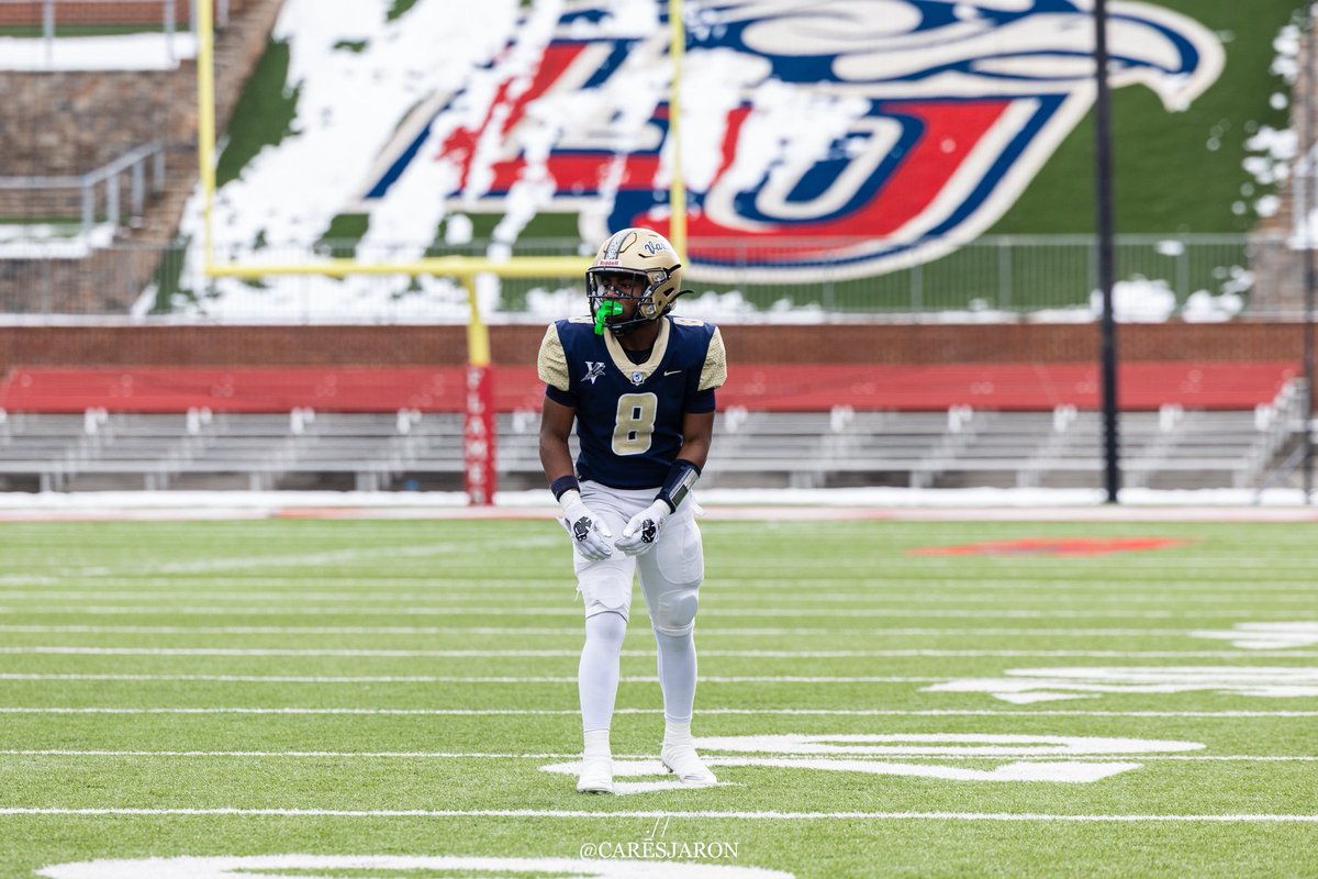 speedy4white's tweet photo. 8 rushes for 50 yards 
30 rec for 488 yards 5tds 
great sophomore season AGTG!!!
#StateChampion  
stay tuned for next year🙏🏾🦾 https://t.co/segKxMgnvQ