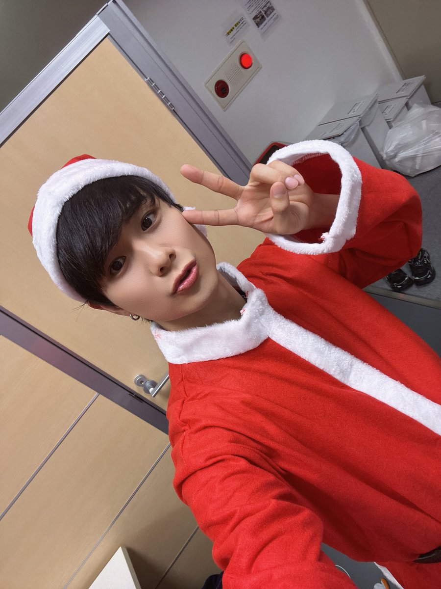 12/24にクリスマスネットサイン会の開催が決定しましたー👏 サンタコス