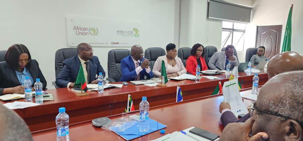 WHO_Zimbabwe's tweet photo. 🇿🇲🇿🇼Milestone for public health in Zimbabwe! The #PHIZ Steering Committee has successfully concluded the Look, Learn &amp; Share visit to @ZMPublicHealth gaining practical insights to accelerate the operationalization of the #PHIZ. Appreciation goes to EU for funding this mission. 🇪🇺 https://t.co/J5LfeafXRe