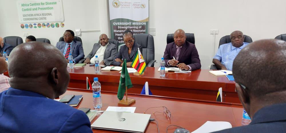 WHO_Zimbabwe's tweet photo. 🇿🇲🇿🇼Milestone for public health in Zimbabwe! The #PHIZ Steering Committee has successfully concluded the Look, Learn &amp; Share visit to @ZMPublicHealth gaining practical insights to accelerate the operationalization of the #PHIZ. Appreciation goes to EU for funding this mission. 🇪🇺 https://t.co/J5LfeafXRe