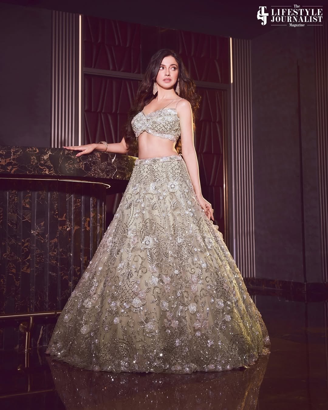 G8YZ5rGawAAo0B8?format=jpg&name=large