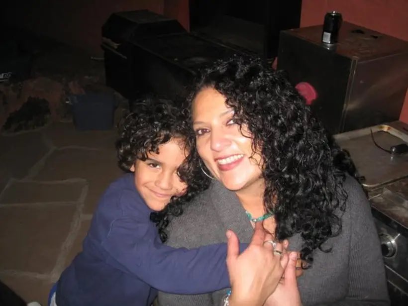 Doost__'s tweet image. Happy birthday momma! Miss you&amp;lt;3