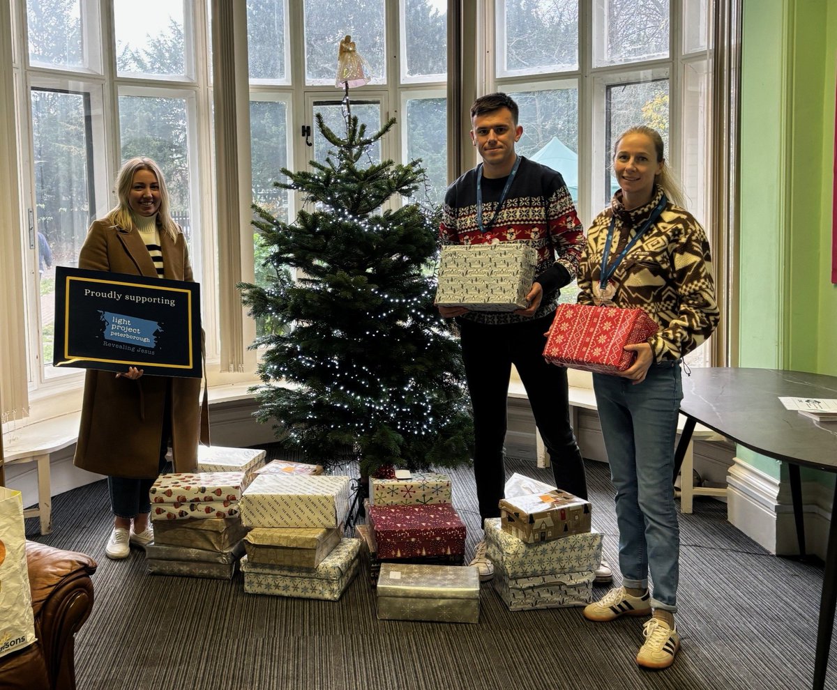 lightprojectpb's tweet image. A big thank you to the residents of King's Cliffe for putting together Christmas shoeboxes for our Garden House guests. 🎁🎄

It's the second year they've provided gifts at Christmas and it's much appreciated. 🙏💛

#Christmas #Donation #Peterborough #Charity #Homelessness